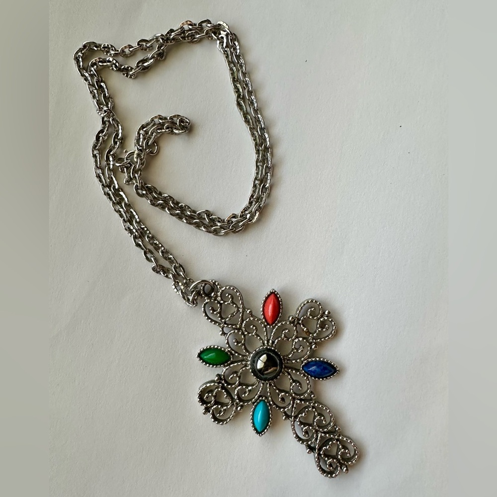 Vintage Avon Romanesque Silver Tone Necklace 24" Cabochons